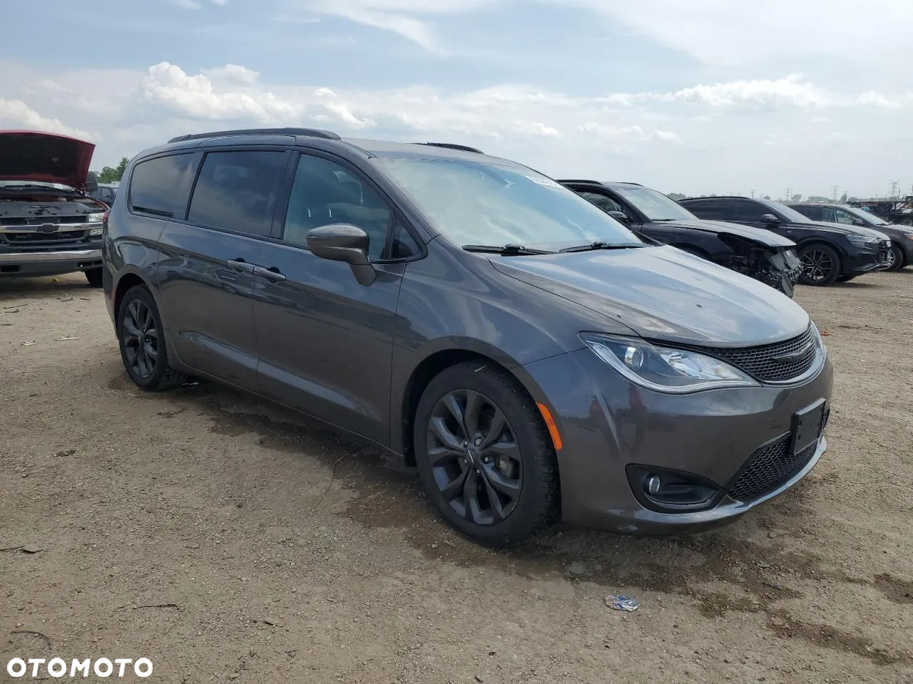 Chrysler Pacifica - 3