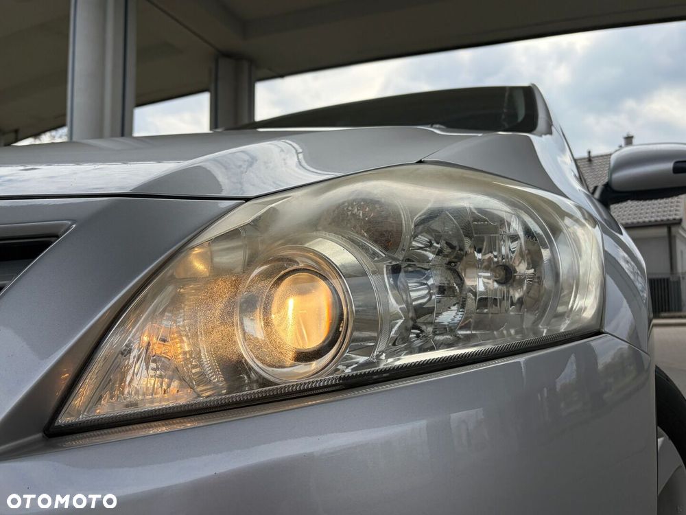 Toyota Auris 1.6 2010 - 16