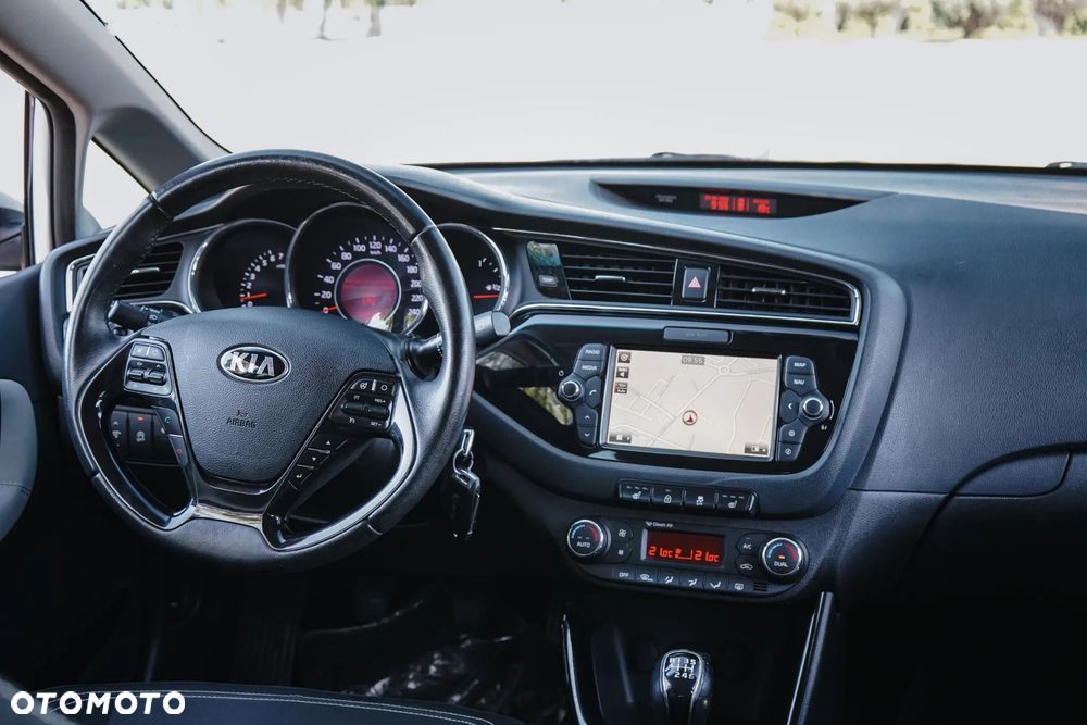 Kia Ceed 1.4 L - 21