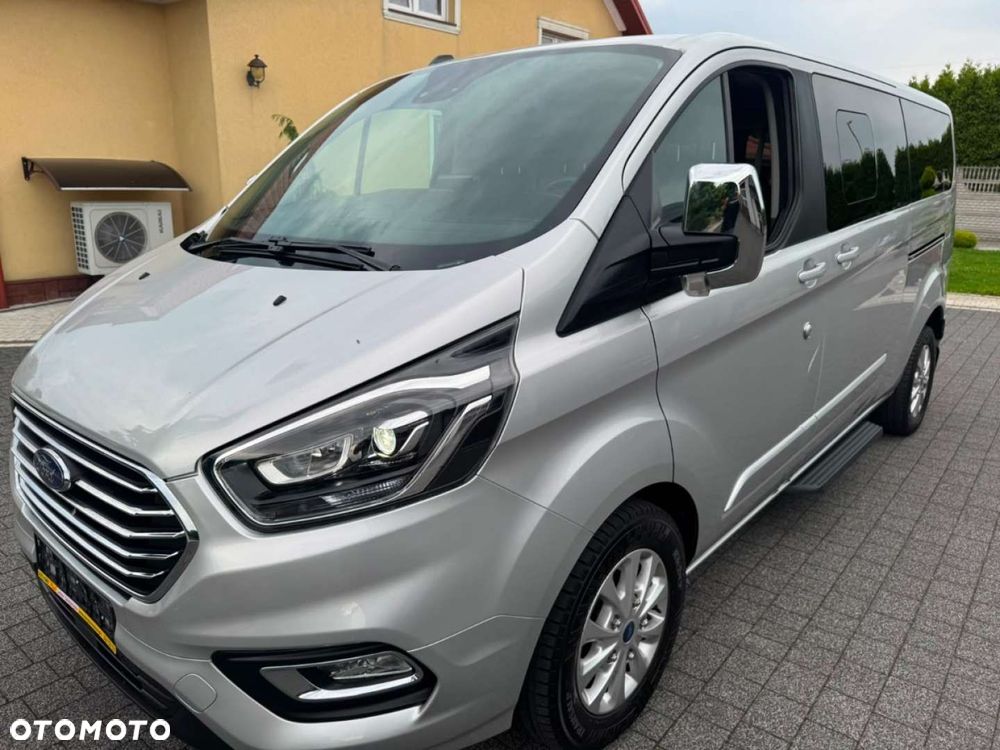 Ford Tourneo Custom - 16