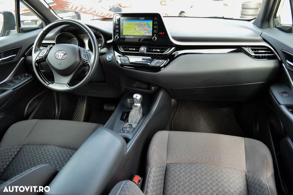 Toyota C-HR 1.8 Hybrid Business Edition - 8