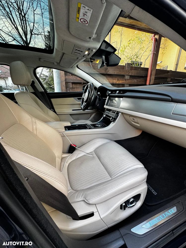 Jaguar XF 20d AWD Prestige - 7