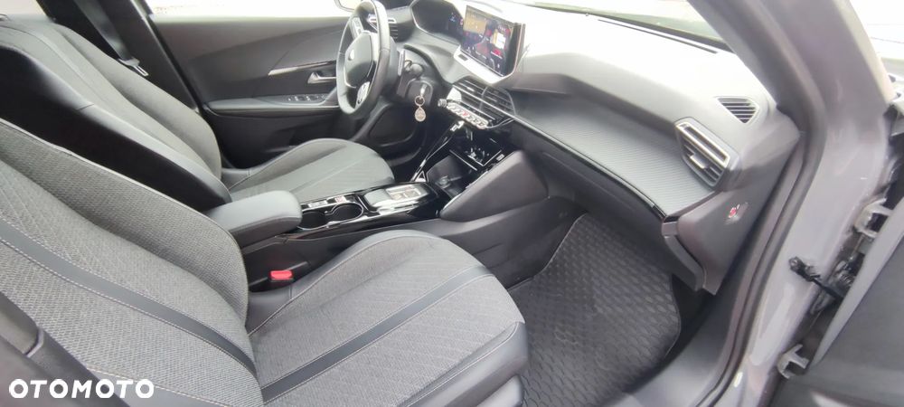Peugeot 2008 PureTech 130 Allure S&S EAT8 - 16