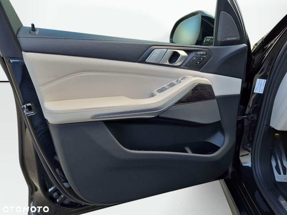 BMW X7 M50d sport - 12