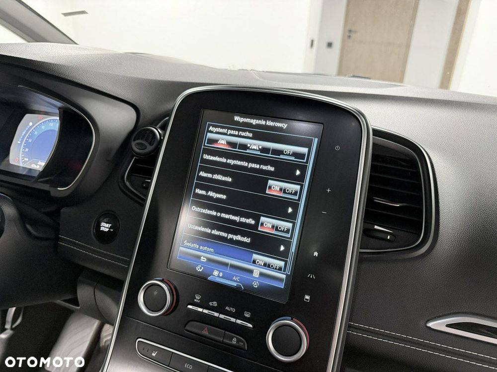 Renault Scenic - 32
