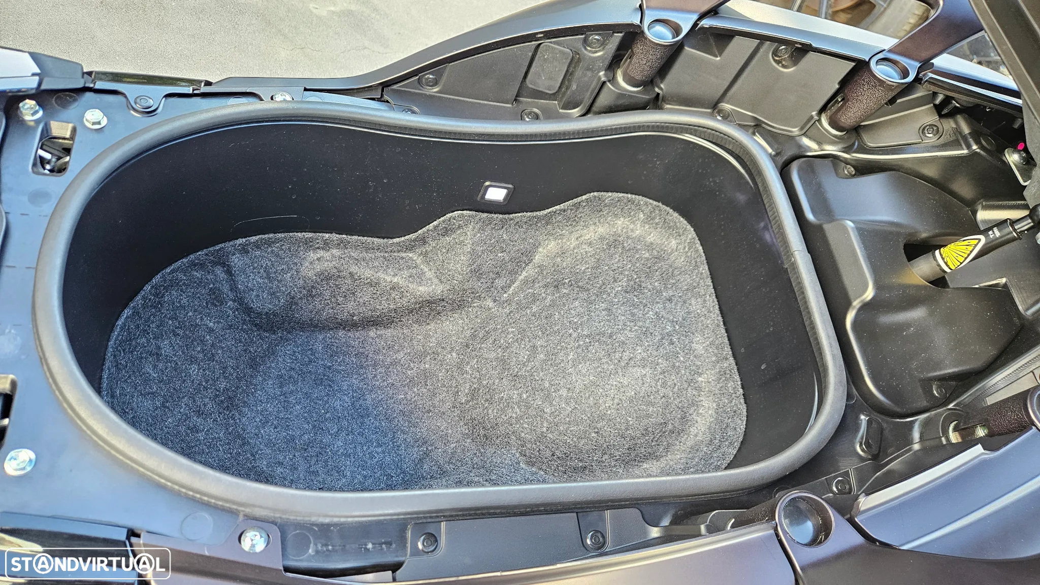 Yamaha TMAX Tech max - 13