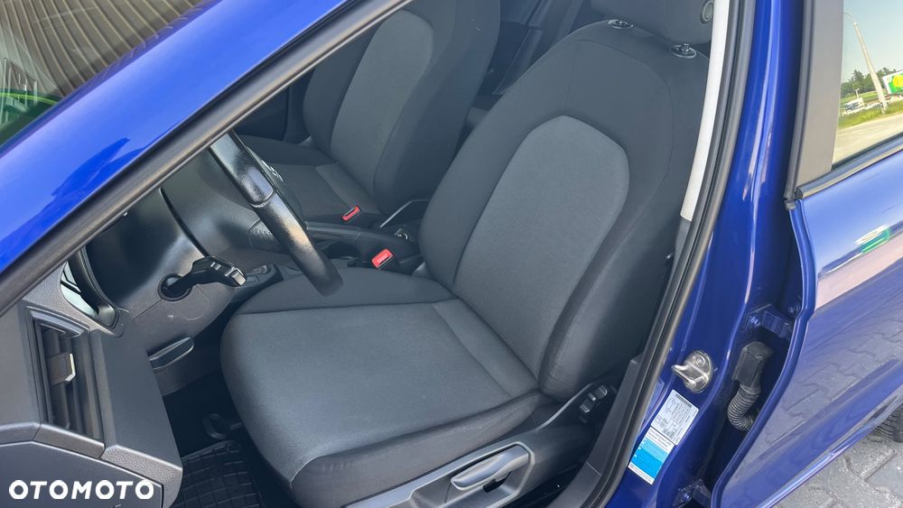 Kia Venga - 35