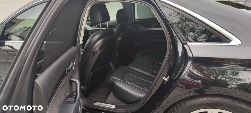 Audi A8 4.2 FSI Quattro - 11