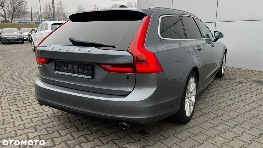 Volvo V90 D3 AWD Momentum - 9