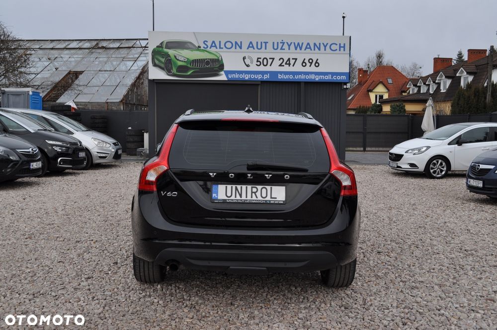 Volvo V60 D4 Geartronic Momentum - 9