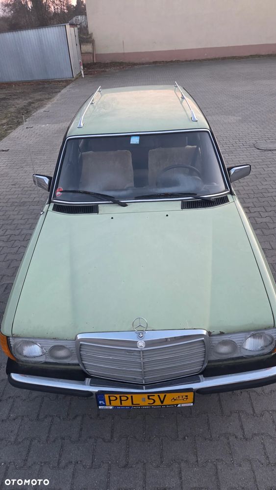 Mercedes-Benz W123 - 16