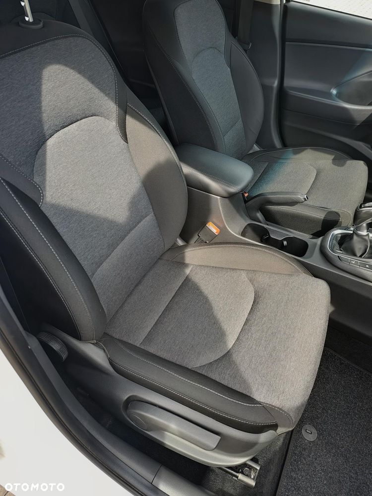 Hyundai i30 1.5 T-GDI 48V Smart - 13