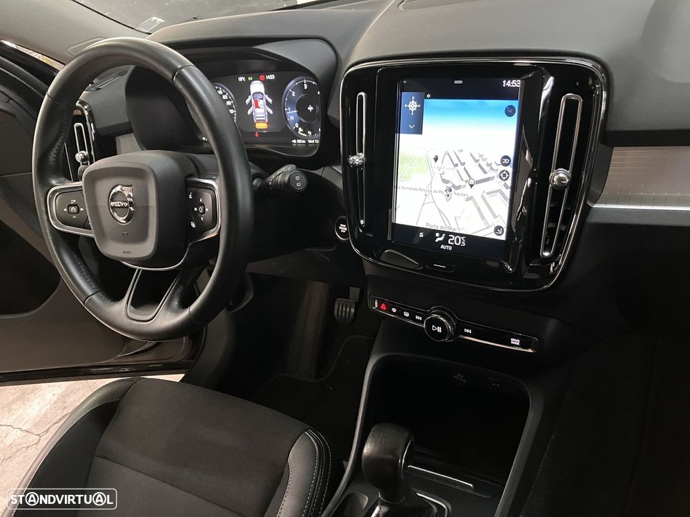 Volvo XC 40 2.0 D3 Momentum Plus - 30