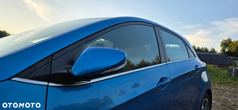 Hyundai i30 blue 1.4 Style - 26