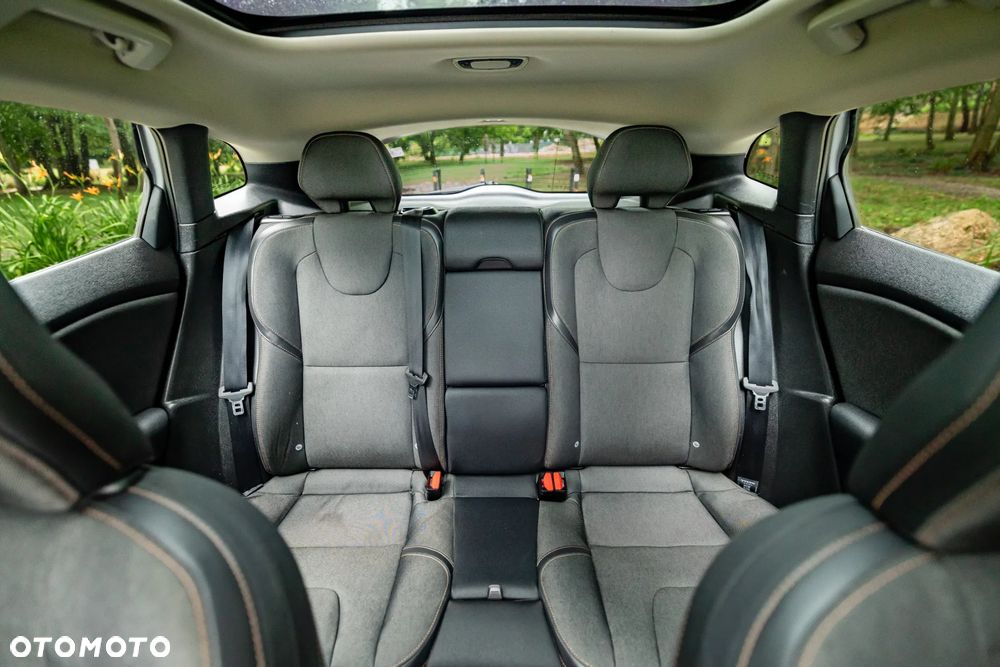 Volvo V40 D2 - 20