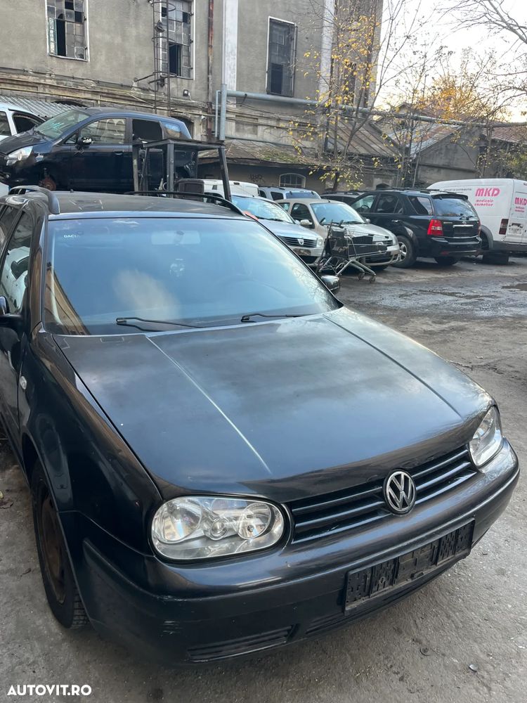 Dezmembrez VW Volkswagen Golf 4 break negru 2002 - 3