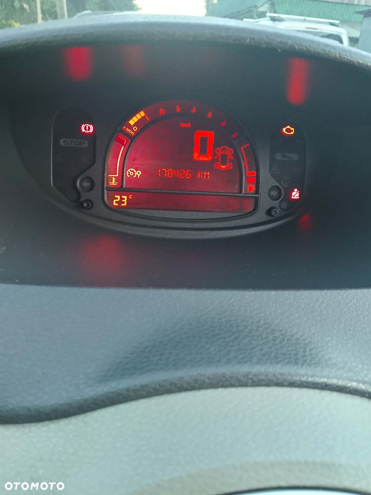 Renault Modus 1.4 16V Alize - 14