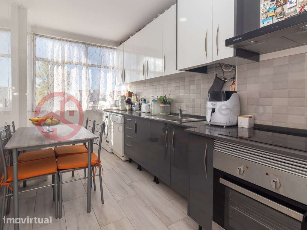 Apartamento T2 remodelado à entrada da Moita - Grande imagem: 2/30