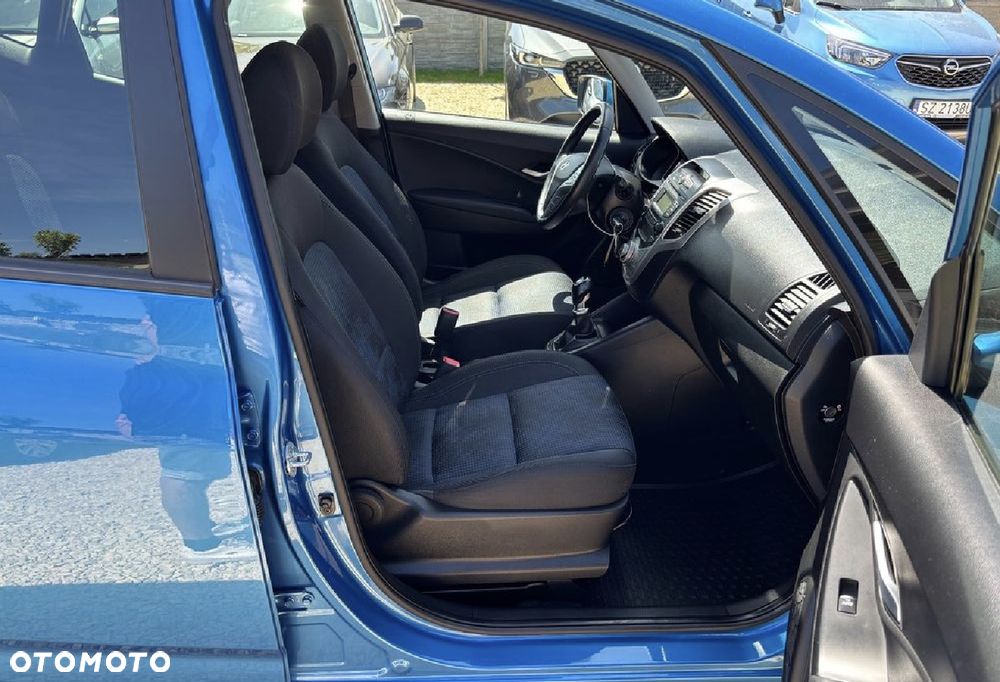 Hyundai ix20 1.4 blue - 25