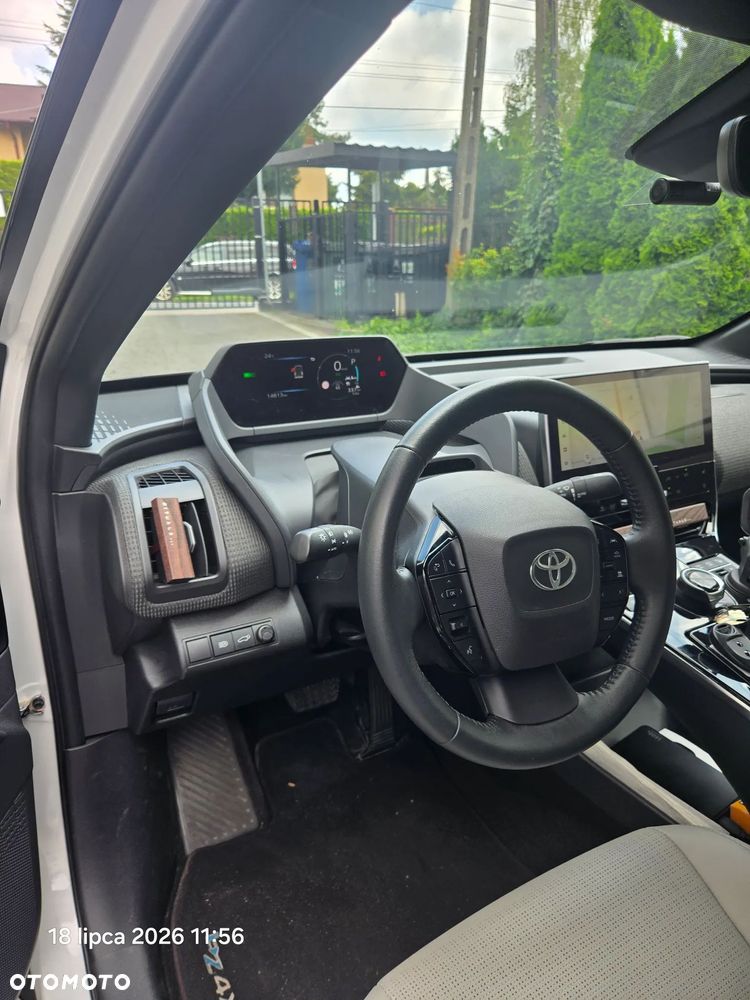 Toyota bZ4X - 10