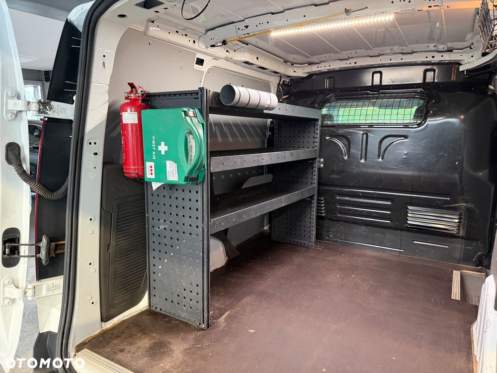 Ford Transit Connect - 14
