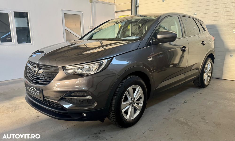 Opel Grandland X 1.2 Start/Stop Business Edition - 2