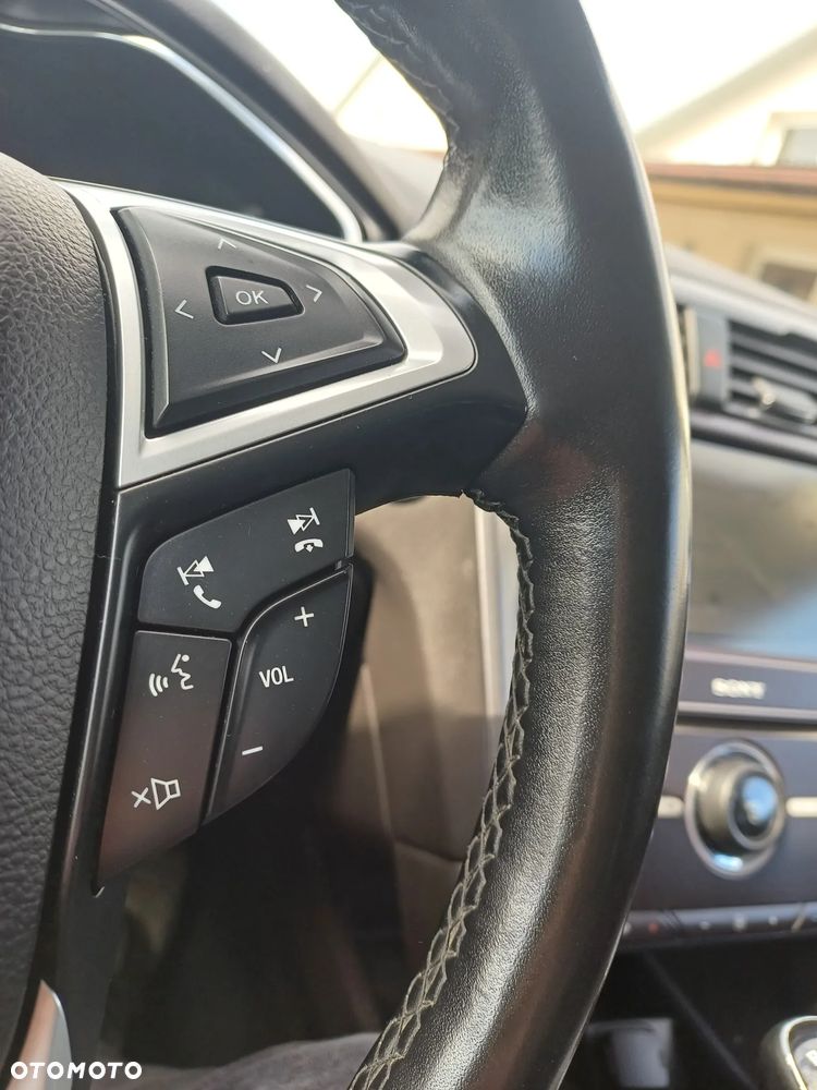 Ford Mondeo 1.5 EcoBoost Gold Edition - 32