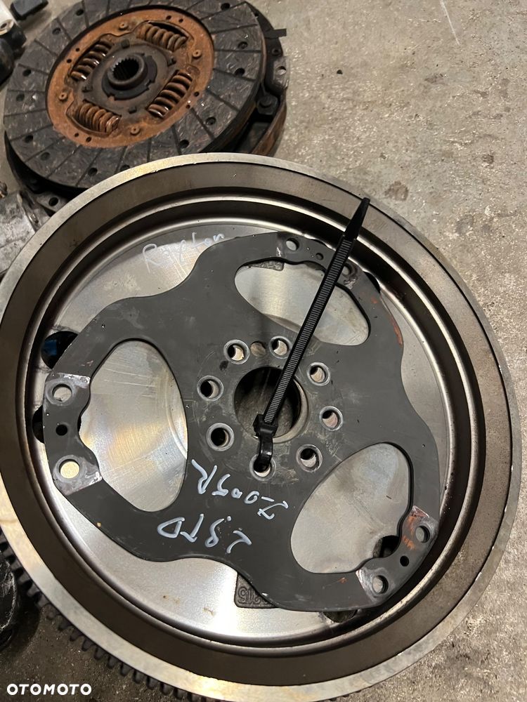 Koło zamachowe ssangyong korando Rexton 2.9td skrzynia automatyczna - 3