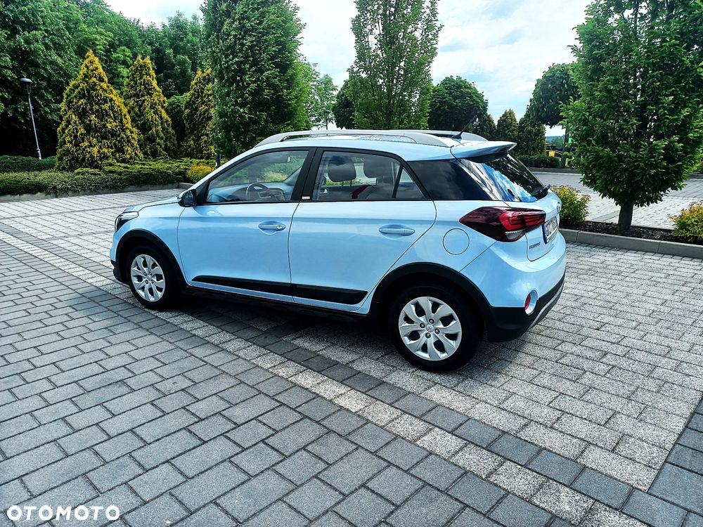 Hyundai i20 blue 1.4 Active Select - 17