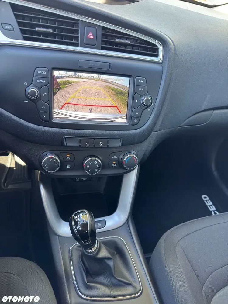 Kia Ceed - 14