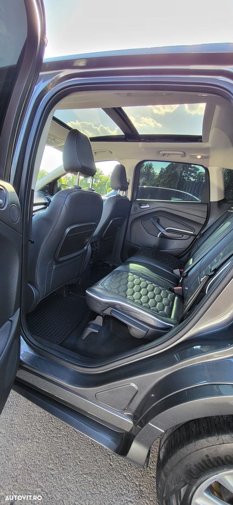 Ford Kuga 2.0 TDCi 4WD Powershift Vignale - 17