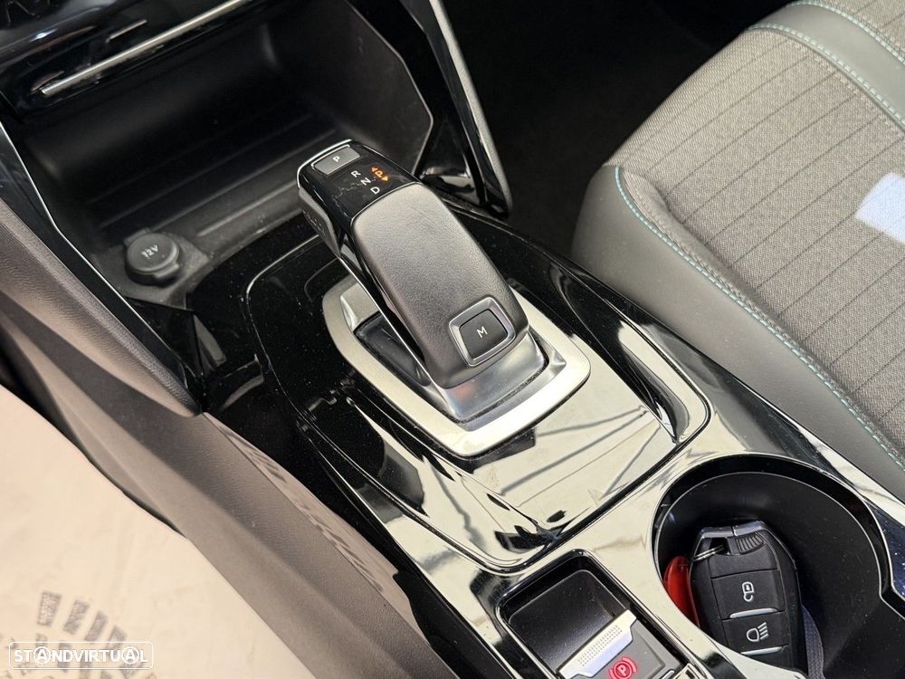 Peugeot 2008 1.2 PureTech Allure Pack EAT8 - 16