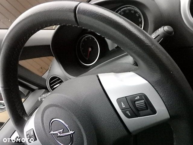Opel Corsa 1.2 16V 111 - 5