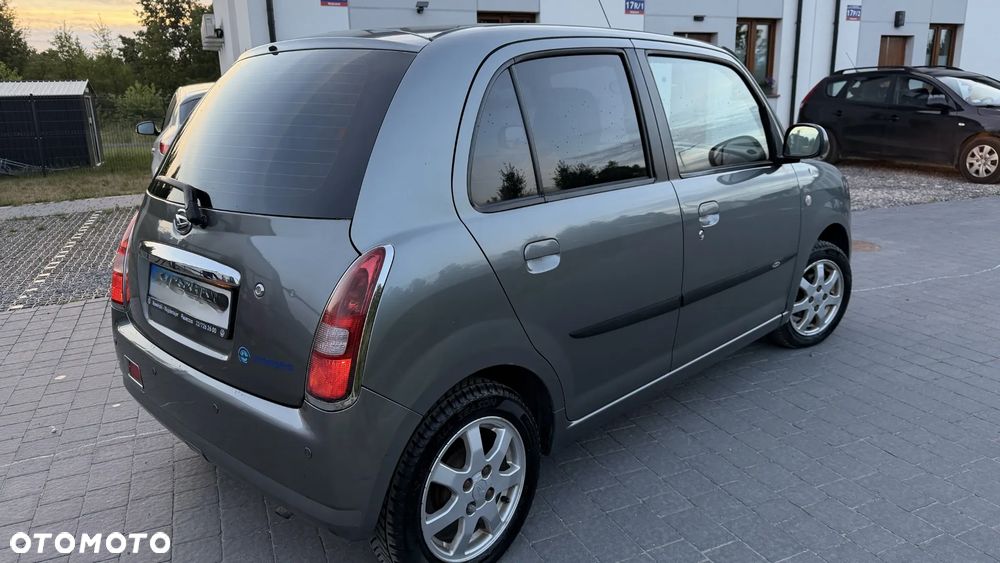 Daihatsu Trevis - 12