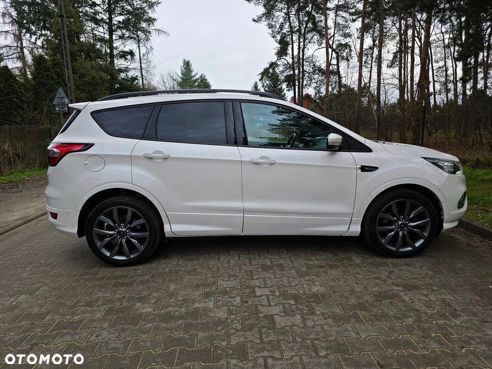 Ford Kuga 2.0 TDCi 4x4 ST-Line - 33