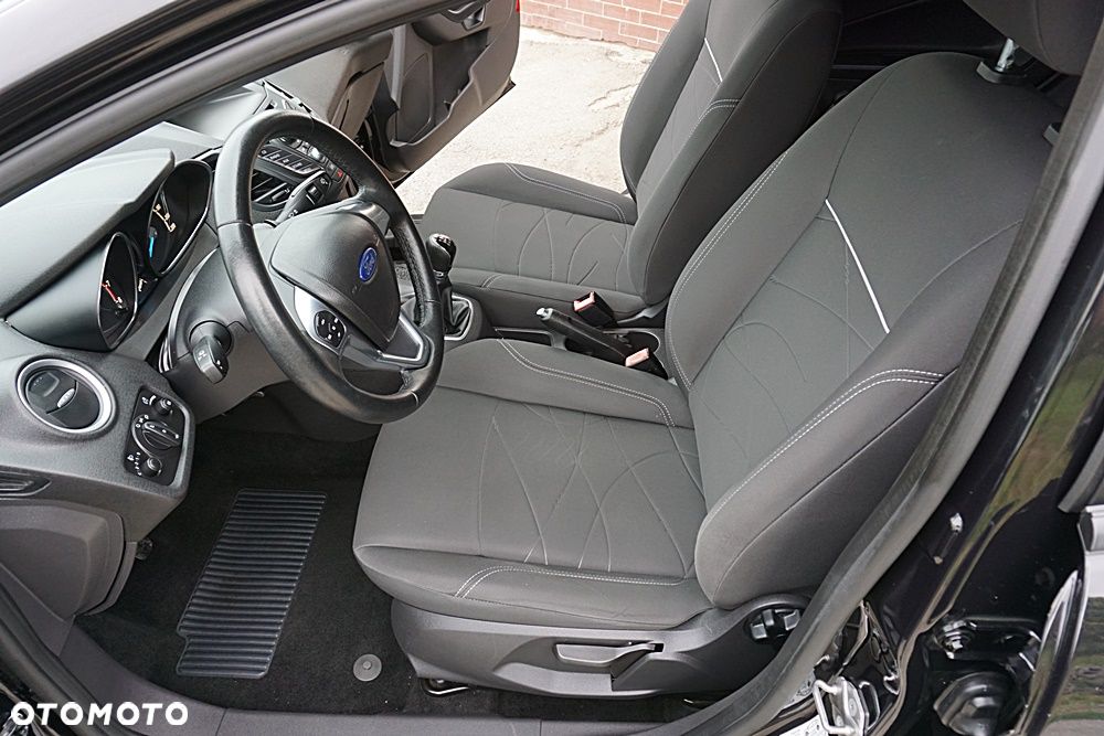 Ford Fiesta 1.25 Celebration - 19