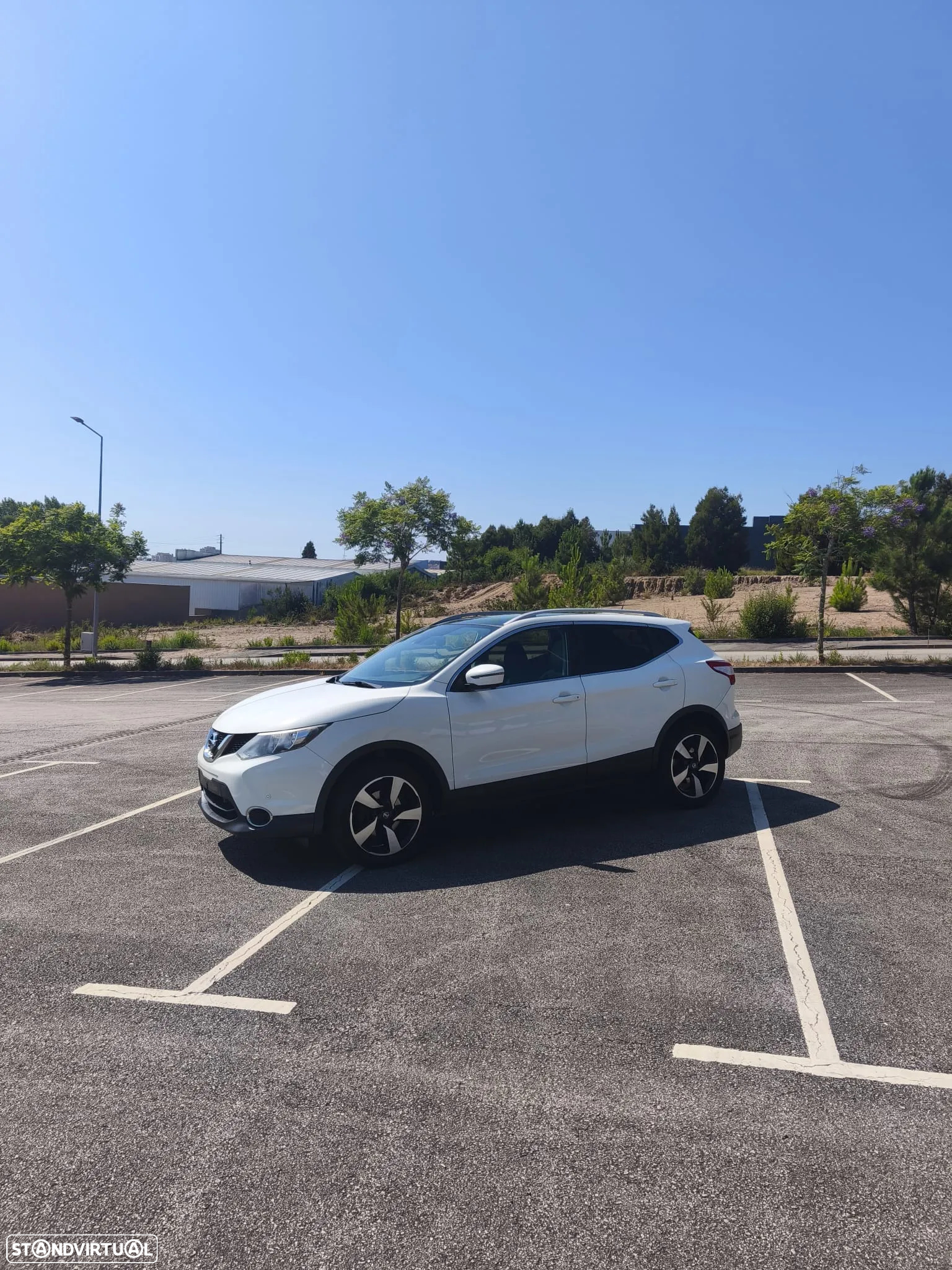 Nissan Qashqai 1.2 DIG-T N-Connecta 18 - 3