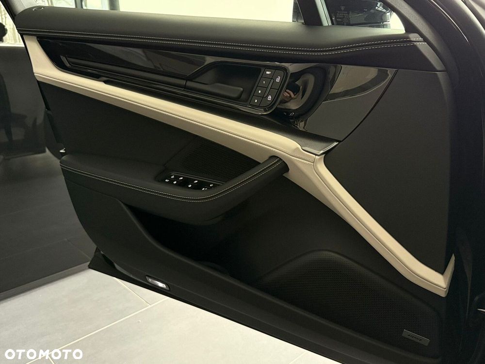 Porsche Panamera - 15