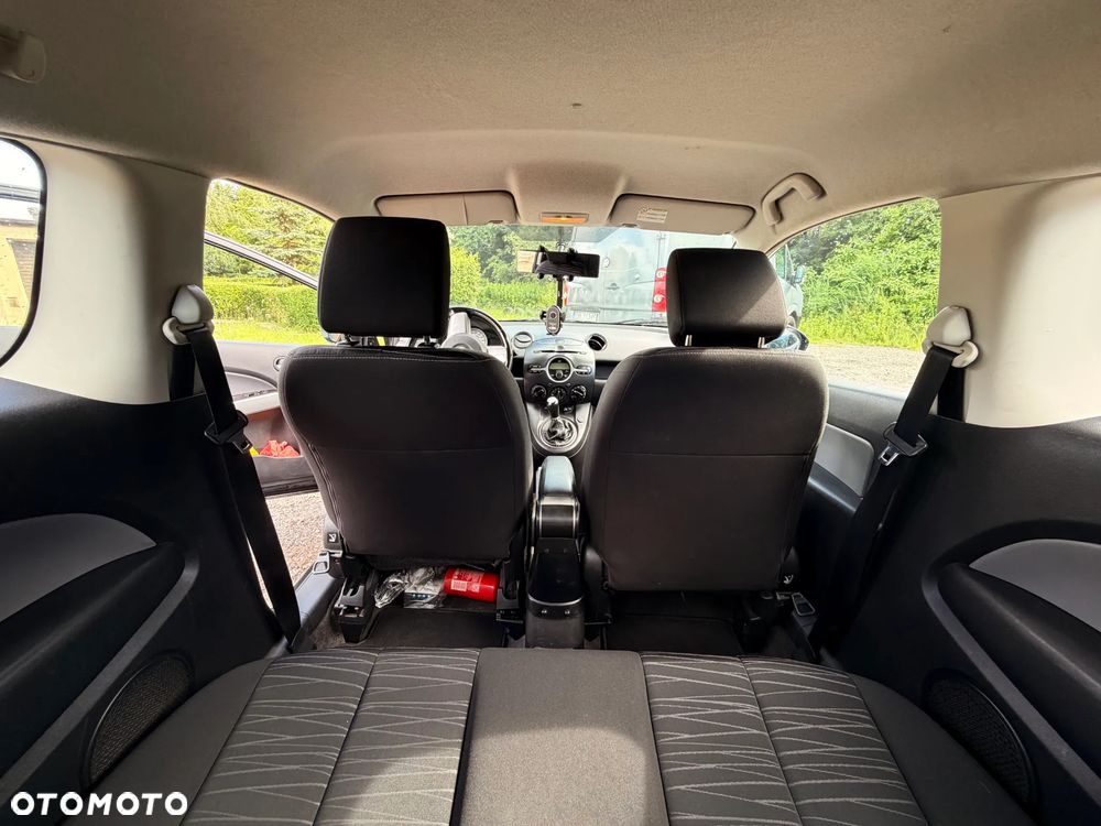 Mazda 2 - 9