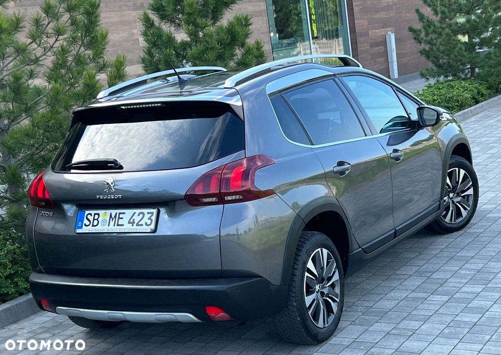 Peugeot 2008 BlueHDi 100 STOP & START Allure - 4