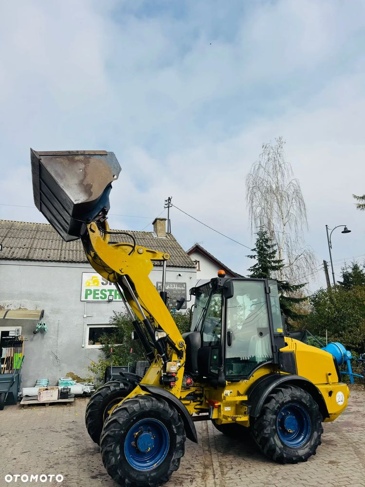 Caterpillar 908H - 7