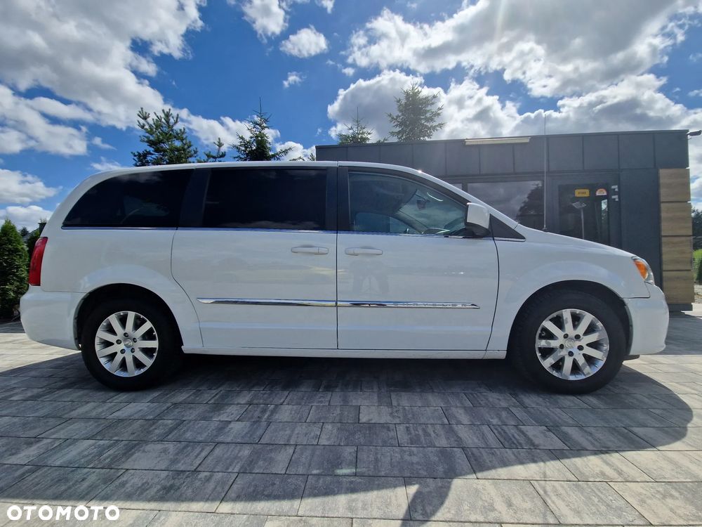 Chrysler Town & Country 3.6 Limited - 6