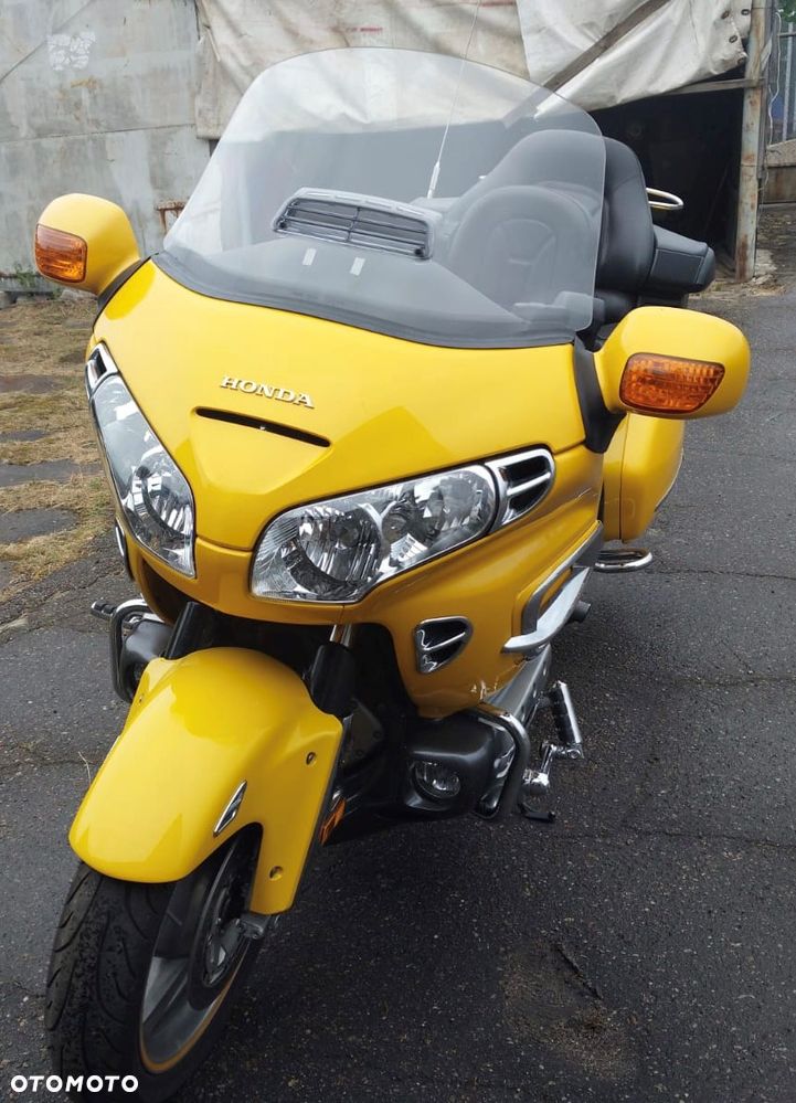 Honda GL - 11