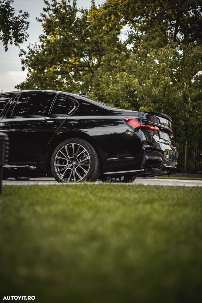 BMW Seria 7 740d xDrive MHEV - 6
