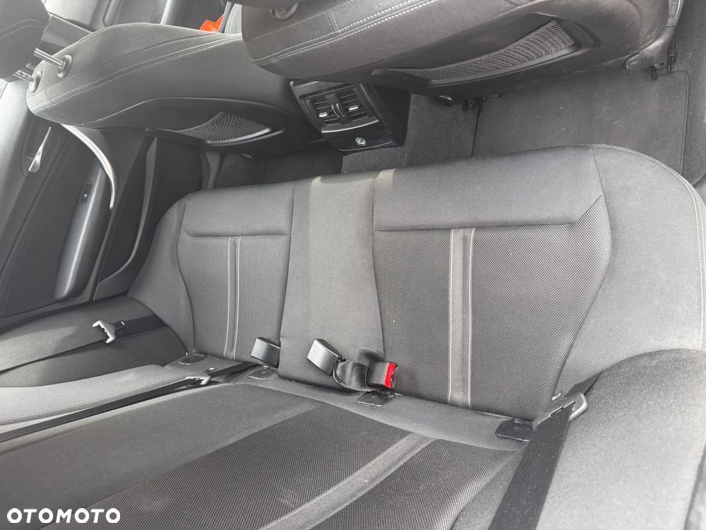 BMW Seria 1 118d Sport Line - 21