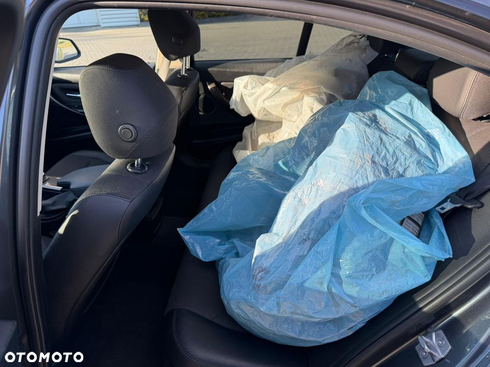 BMW Seria 3 - 23