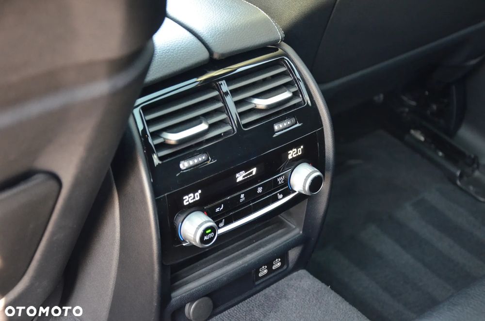 BMW Seria 5 520d Sport - 35