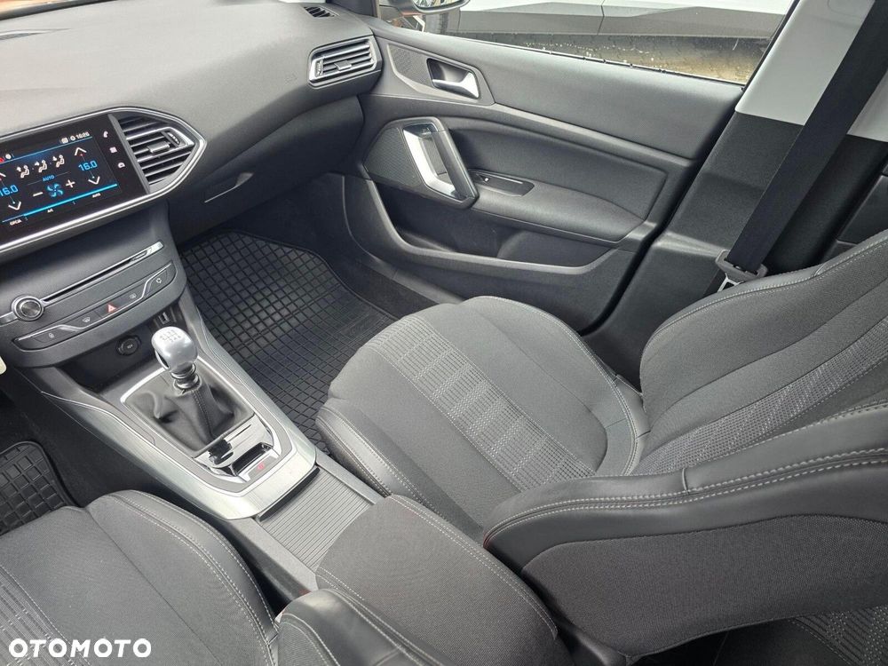 Peugeot 308 1.2 PureTech GPF Active Pack S&S - 14
