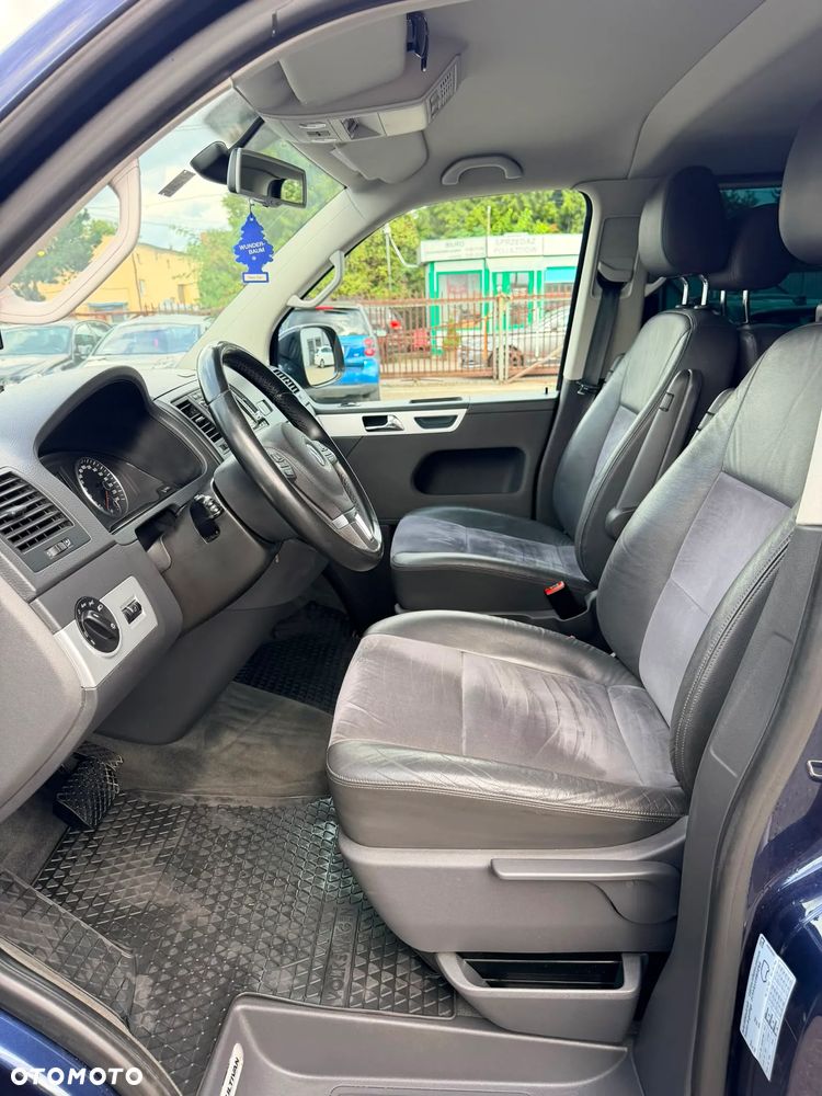 Volkswagen Multivan - 14