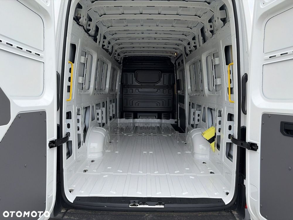 Volkswagen Crafter L5 z wysokim dachem silnik 2,0 TDI 177 KM skrzynia manualna - 15